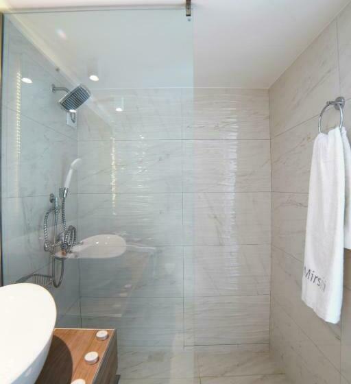 استودیوی استاندارد, Mirsini Studios & Apartments