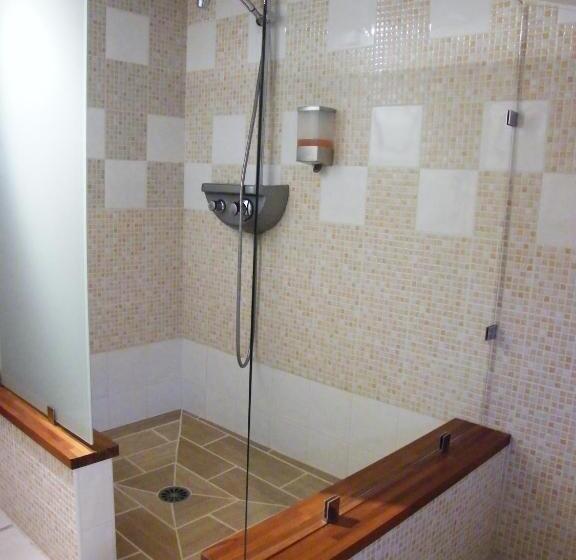 스탠다드 룸, Le Mas Des Aludes