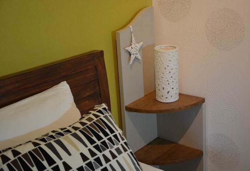 컴포트 룸, Le Mas Des Aludes