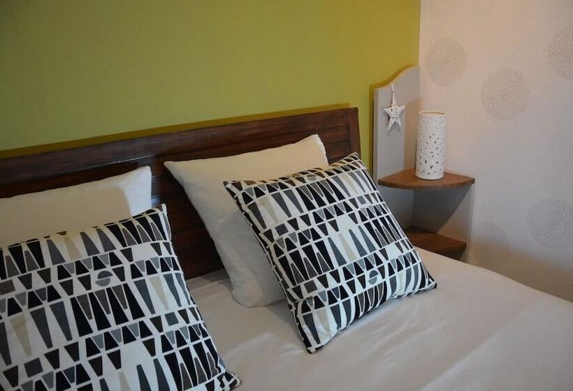 컴포트 룸, Le Mas Des Aludes