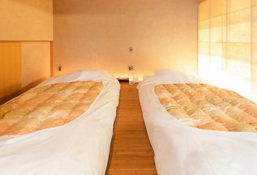 חדר סופריור, Yushintei