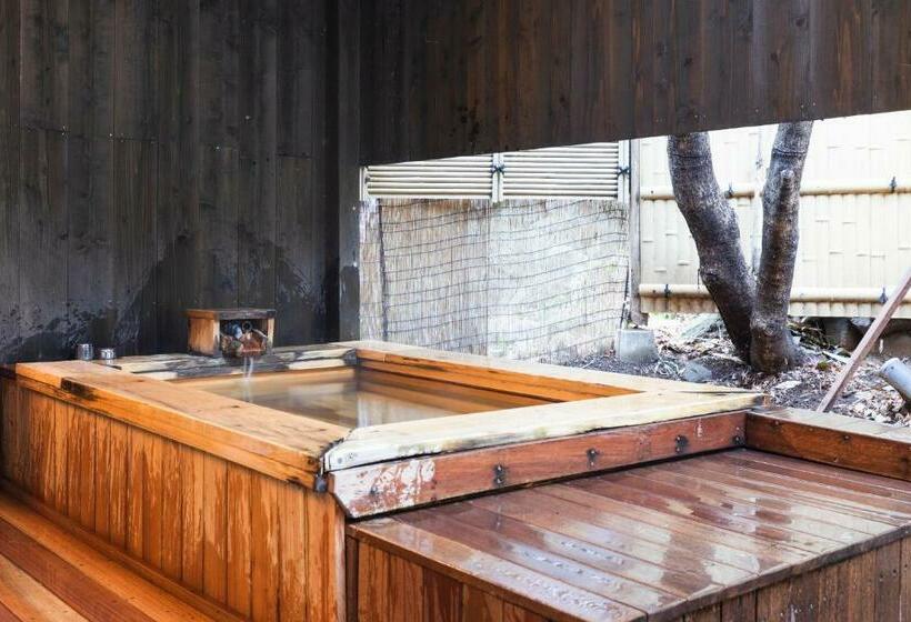 חדר סופריור, Yushintei