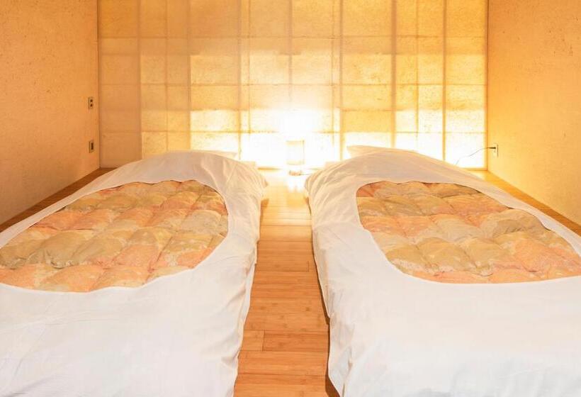 חדר דלוקס, Yushintei