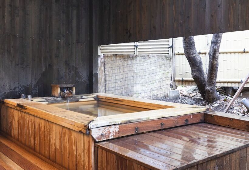 חדר סופריור, Yushintei