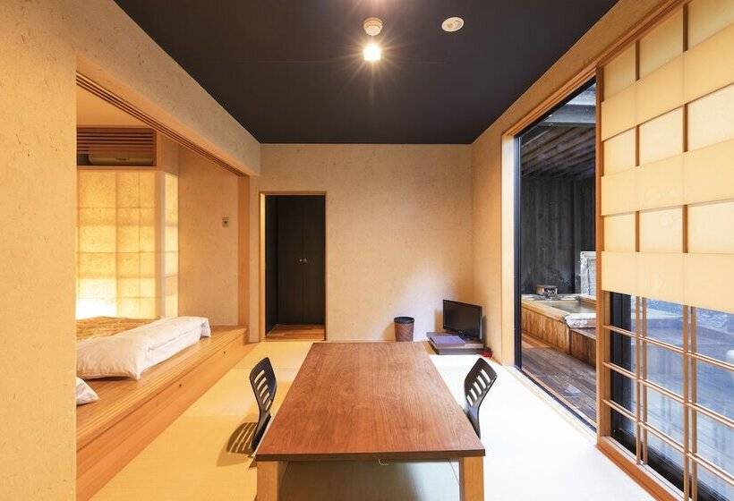 חדר סופריור, Yushintei