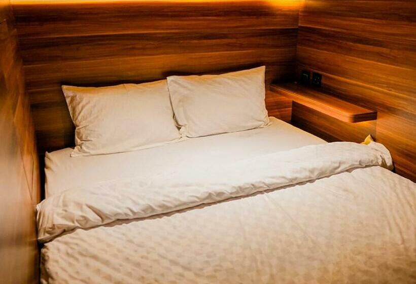 اتاق اکونومی, Ketje Luxury Capsule Mitra Reddoorz