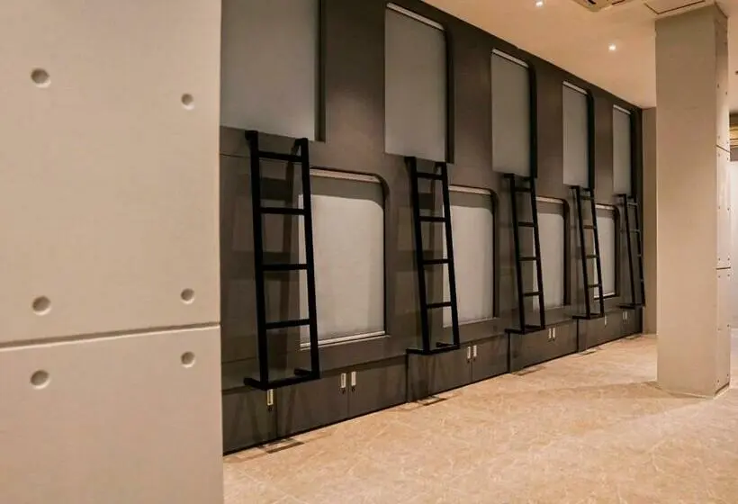 اتاق اکونومی, Ketje Luxury Capsule Mitra Reddoorz