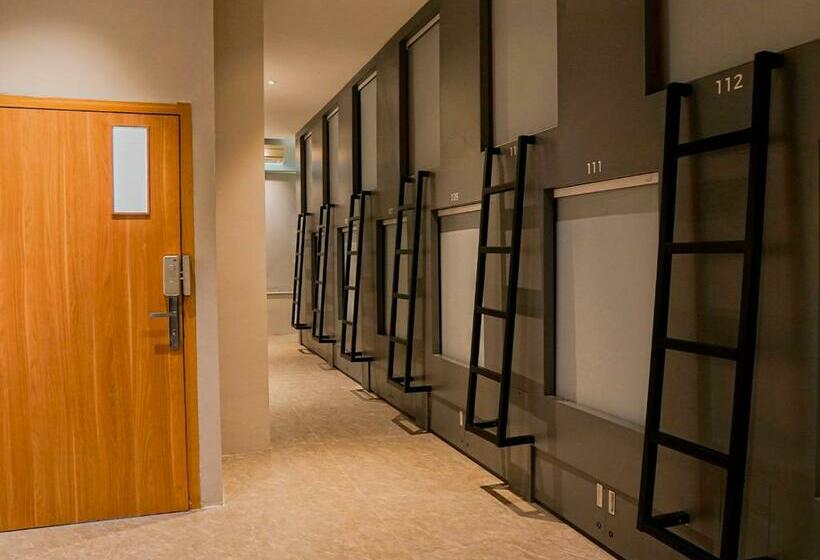 اتاق اکونومی, Ketje Luxury Capsule Mitra Reddoorz