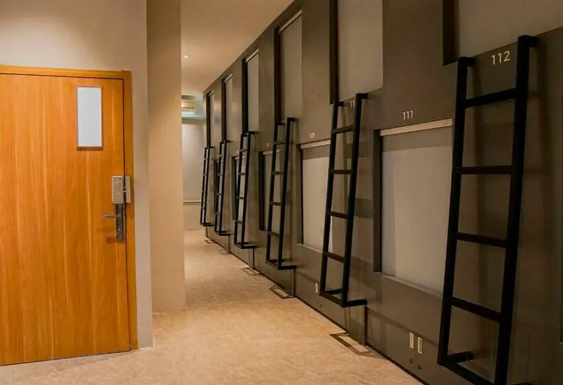 اتاق اکونومی, Ketje Luxury Capsule Mitra Reddoorz