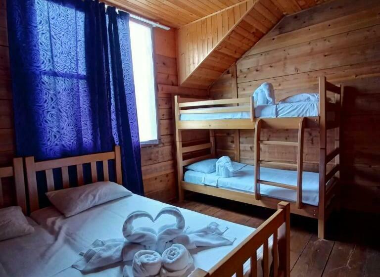 اتاق استاندارد چهار تخته, Guest House Dreamland