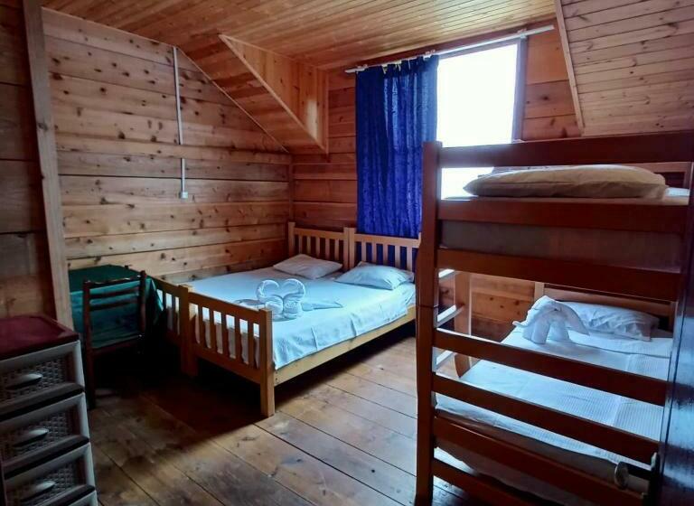 اتاق استاندارد چهار تخته, Guest House Dreamland
