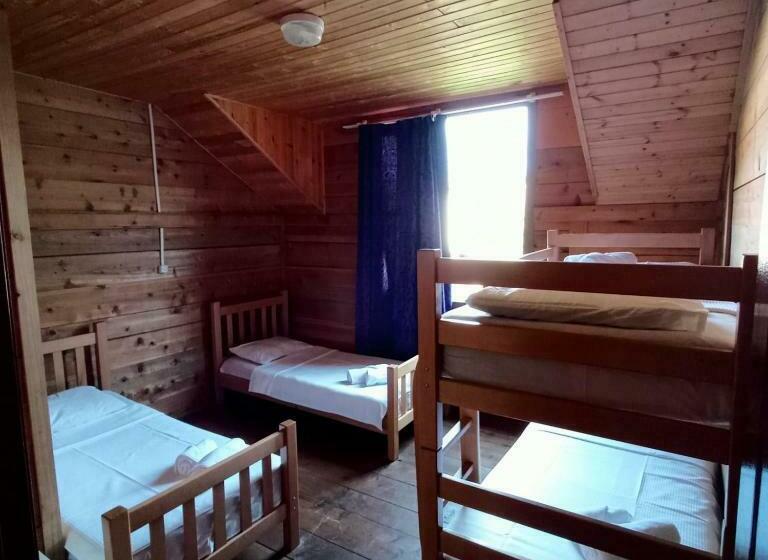 اتاق استاندارد چهار تخته, Guest House Dreamland