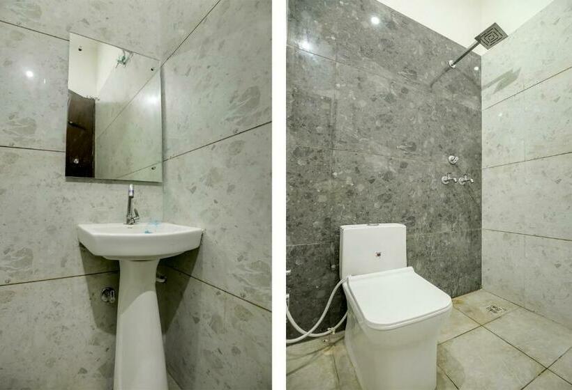 Chambre Triple Classique, Oyo Flagship Rathi Residency