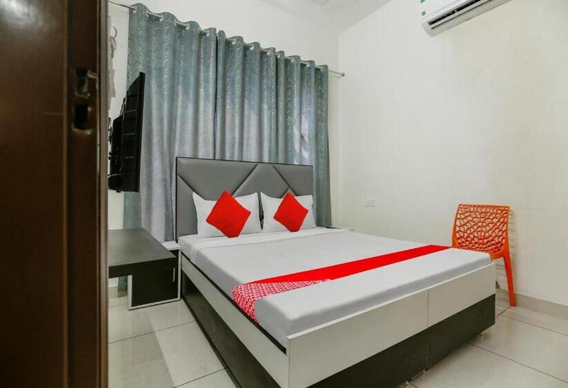Chambre Triple Classique, Oyo Flagship Rathi Residency
