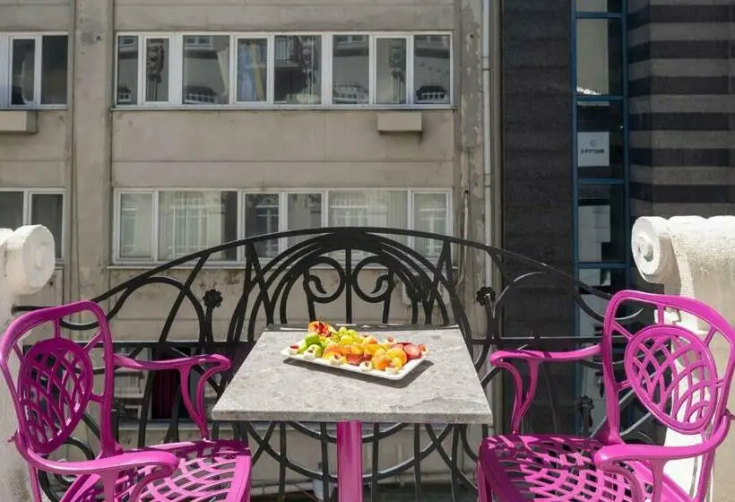 バルコニー付きデラックスルーム, Moonlight Elegance Boutique Hotels