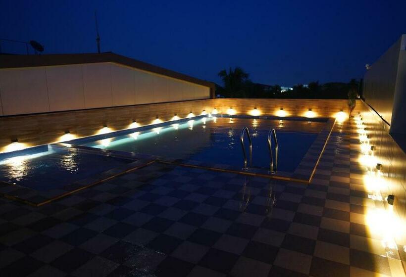 带大床的套房, Newline Orchid