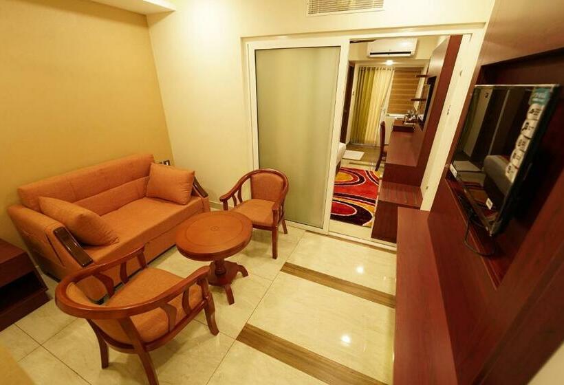 带大床的套房, Newline Orchid