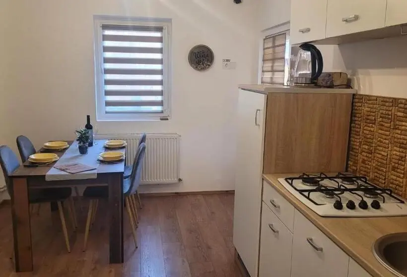Apartament 2 Sypialnie, Casa Ladis