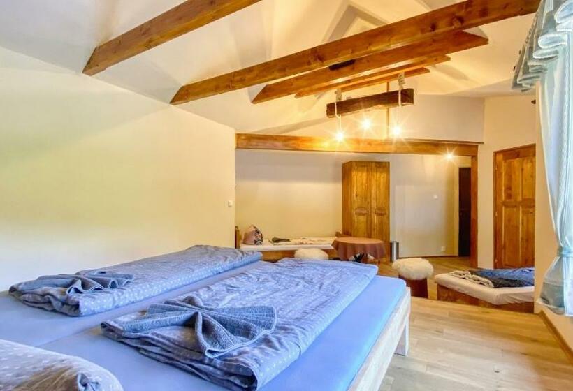 Négyágyas Standard Szoba, Hospůdka Pod Rablinů