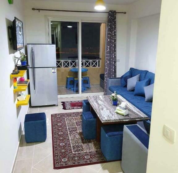 کلبه ییلاقی, Porto El Sokhna Pyramids Family Only