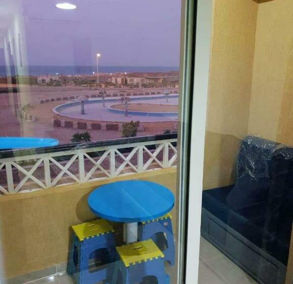 کلبه ییلاقی, Porto El Sokhna Pyramids Family Only