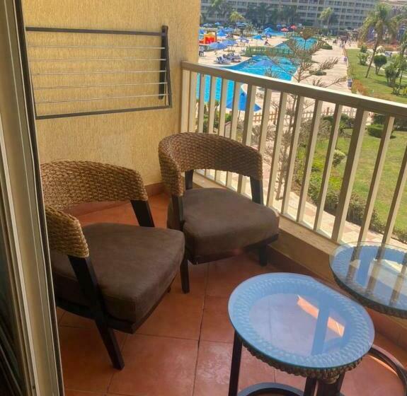 کلبه ییلاقی, Porto El Sokhna Pyramids Family Only