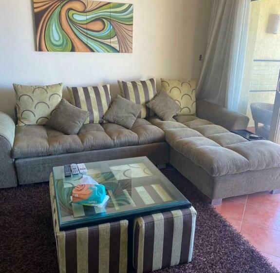 کلبه ییلاقی, Porto El Sokhna Pyramids Family Only