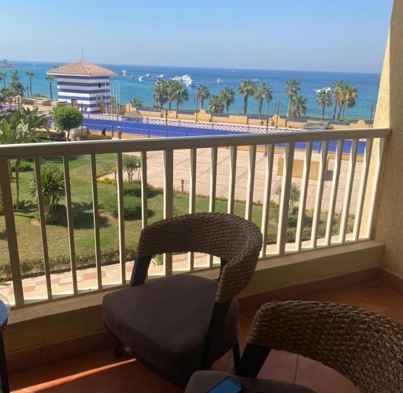 کلبه ییلاقی, Porto El Sokhna Pyramids Family Only