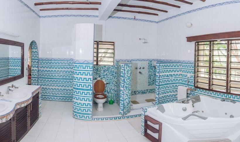 ویلای سوپریور 1 خوابه, Kijanii Cottages Diani Beach