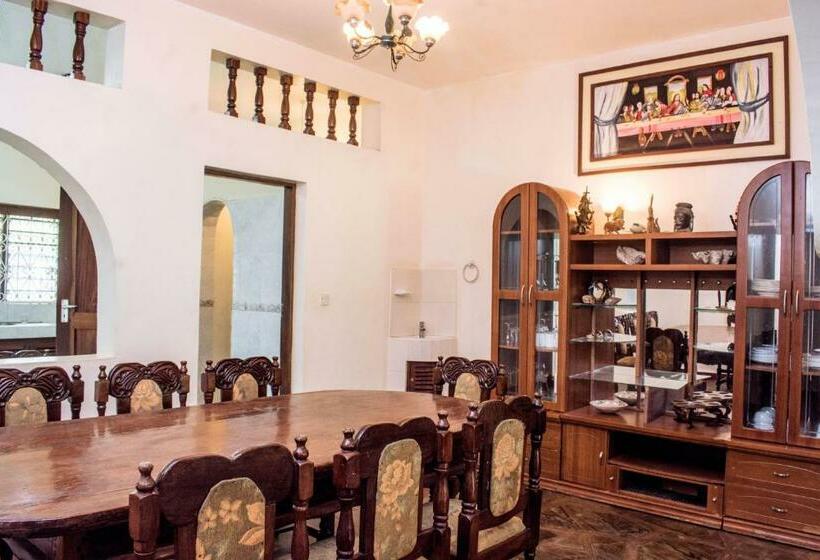 ویلای سوپریور 1 خوابه, Kijanii Cottages Diani Beach