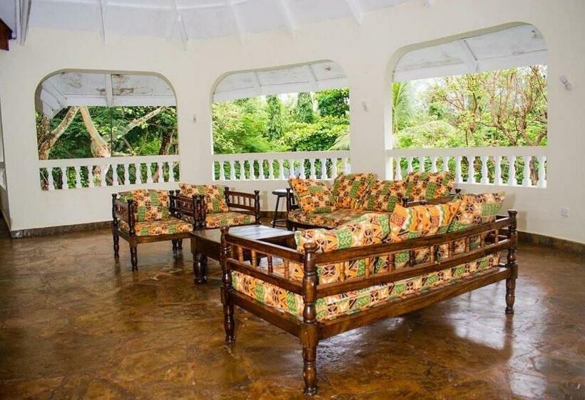 ویلای سوپریور 1 خوابه, Kijanii Cottages Diani Beach