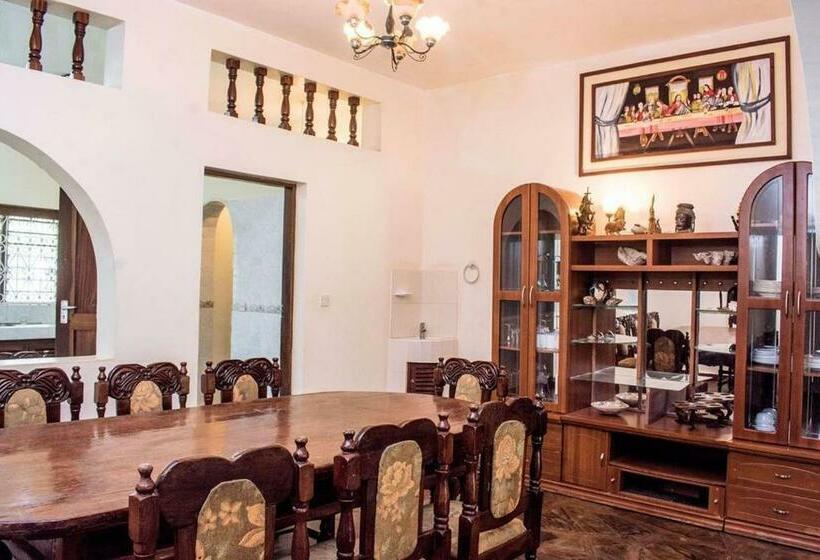 ویلای سوپریور 1 خوابه, Kijanii Cottages Diani Beach