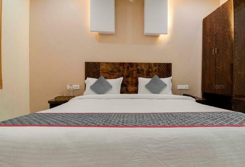 اتاق لوکس, Super Townhouse Mansarovar Formerly Palm Tree