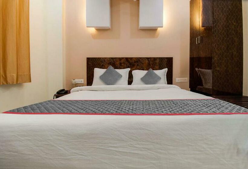 اتاق لوکس, Super Townhouse Mansarovar Formerly Palm Tree