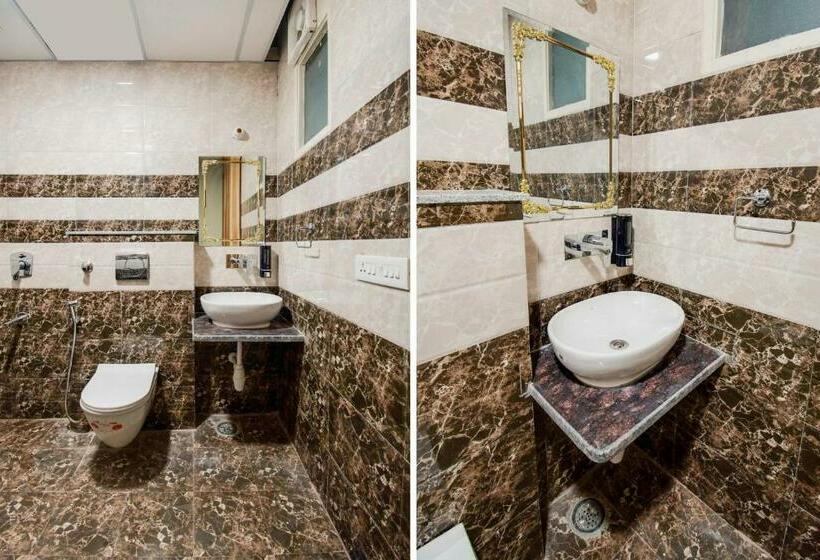 اتاق لوکس, Super Townhouse Mansarovar Formerly Palm Tree