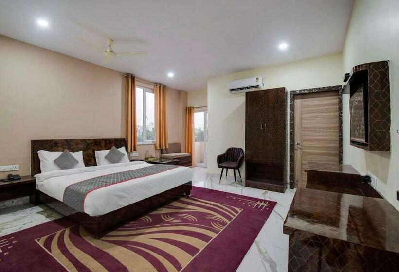 اتاق کلاسیک سه تخته, Super Townhouse Mansarovar Formerly Palm Tree