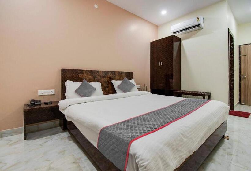 اتاق کلاسیک سه تخته, Super Townhouse Mansarovar Formerly Palm Tree