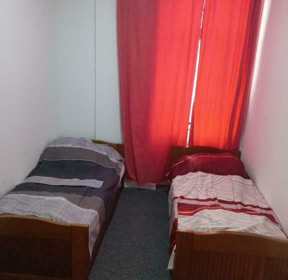 اتاق استاندارد با سرویس بهداشتی مشترک, Hostel Wieden