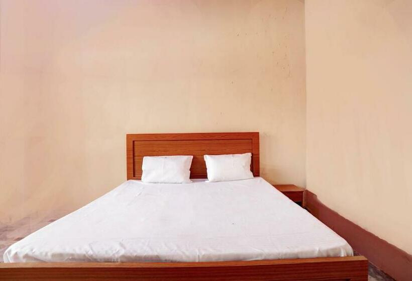 غرفة كلاسيكية ثلاثية, Oyo Uttam Haveli