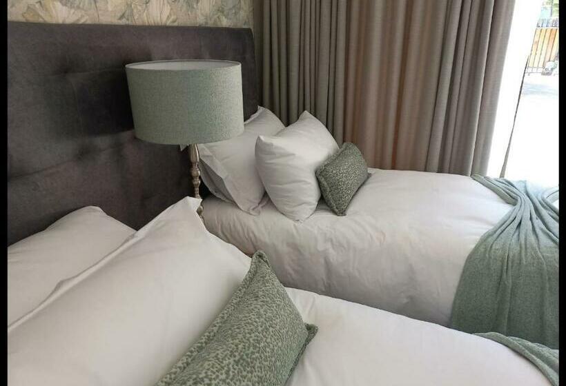 スタンダードルーム, Cronin Luxury Accommodation Room 1