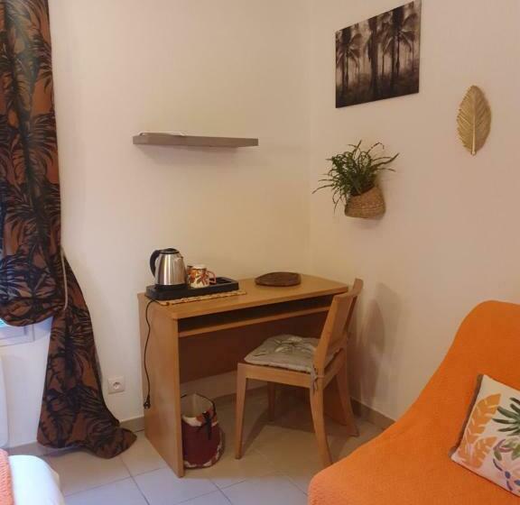 חדר סטנדרט, L Evasion