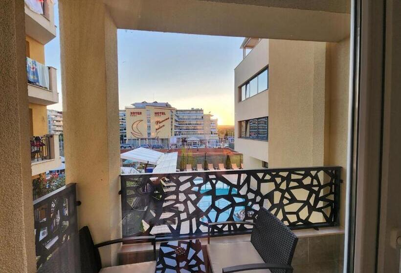 스탠다드 발코니 룸, Lotus