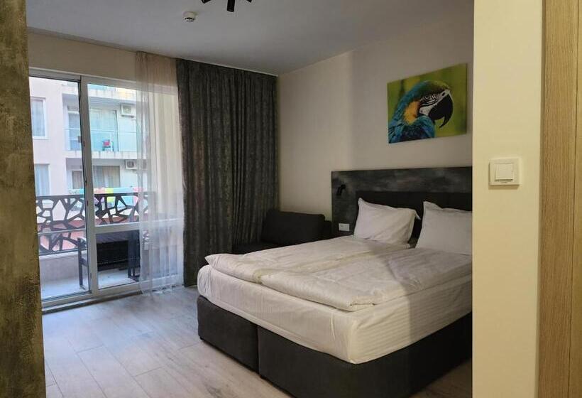 스탠다드 발코니 룸, Lotus