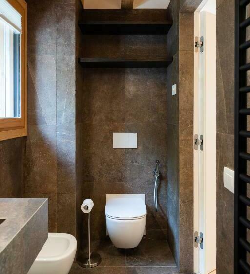 جناح جونيور مزوَّد بتراس, Agriturismo Scraleca