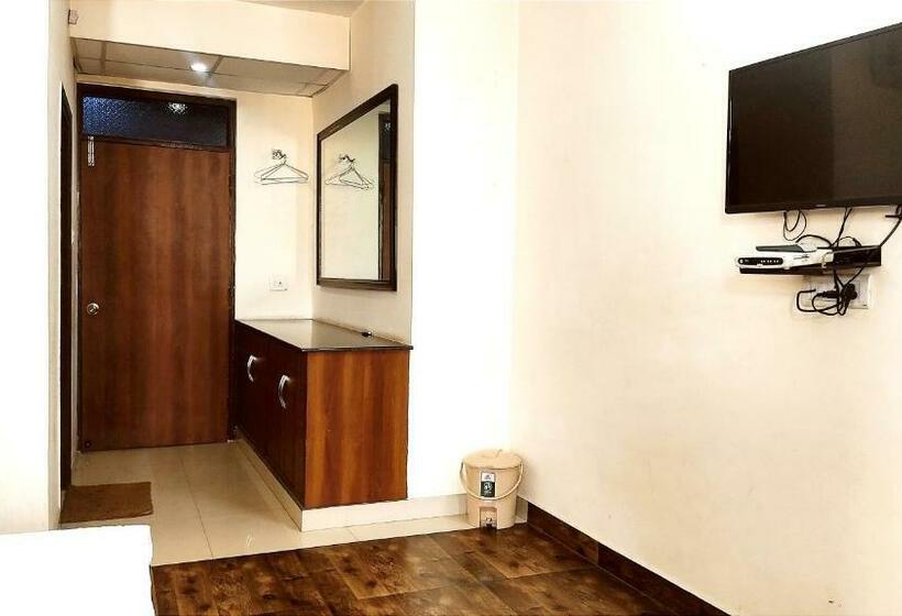 Номер Deluxe, International    Bus Stand Jalandhar City