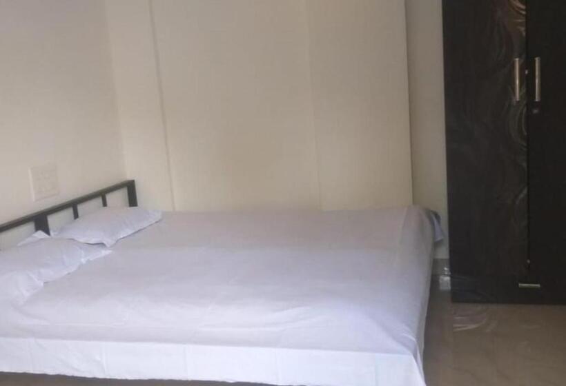 스위트, Forest Park Resto Farm Pune