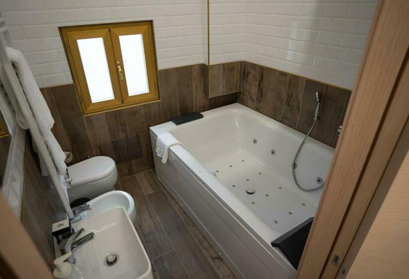 חדר סטנדרט עם ג'קוזי, Cala Baby Accommodation