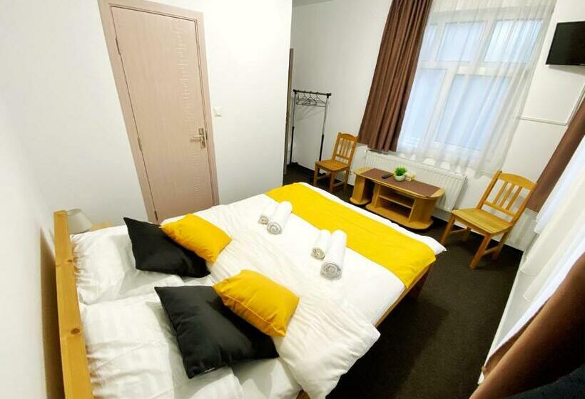 디럭스 룸 킹사이즈 침대, Central Park House