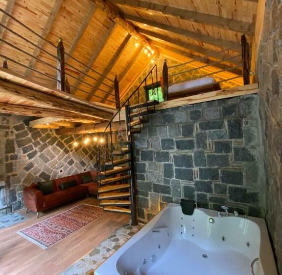 デラックスの４人部屋, Elavina Suit Bungalov