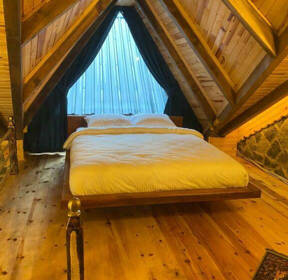 اتاق لوکس چهار تخته, Elavina Suit Bungalov